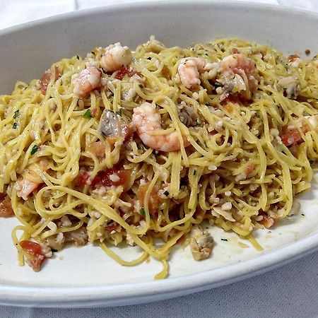Hotel Ristorante Il Grillo 阿夸维瓦皮切纳 外观 照片