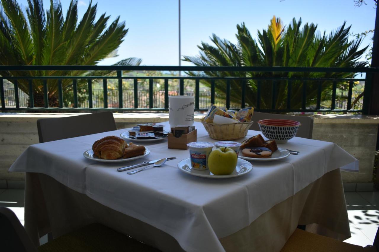 Hotel Ristorante Il Grillo 阿夸维瓦皮切纳 外观 照片