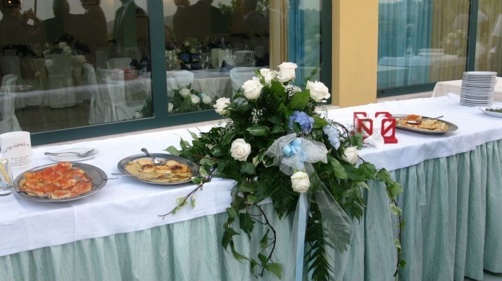 Hotel Ristorante Il Grillo 阿夸维瓦皮切纳 外观 照片